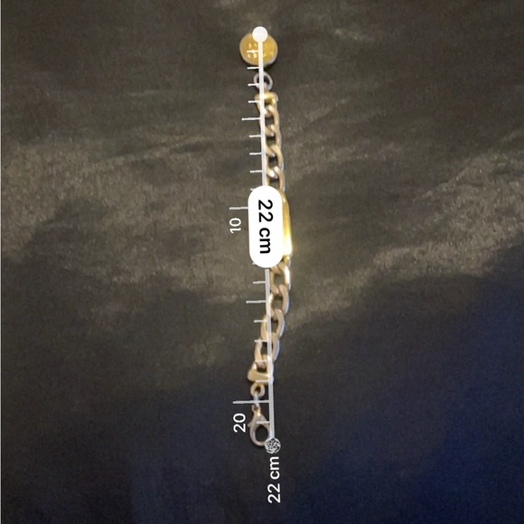 CHANEL Vintage 1980s Cuban Bracelet Gold Tone Made in France - Picture 7 of 8